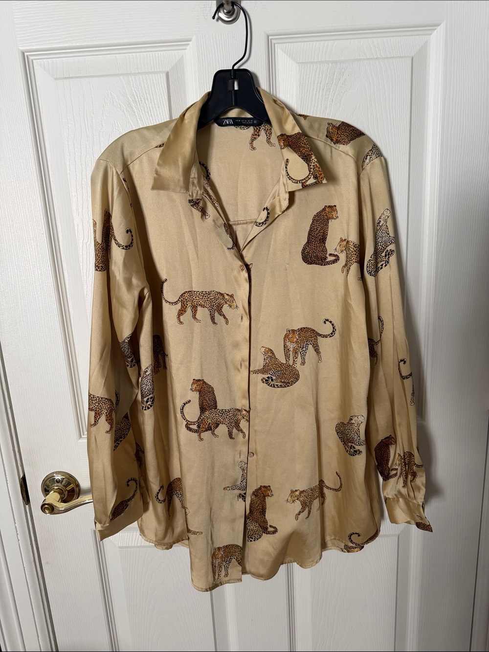 Zara Beige Shirt with Leopard Print medium oversized satin effect